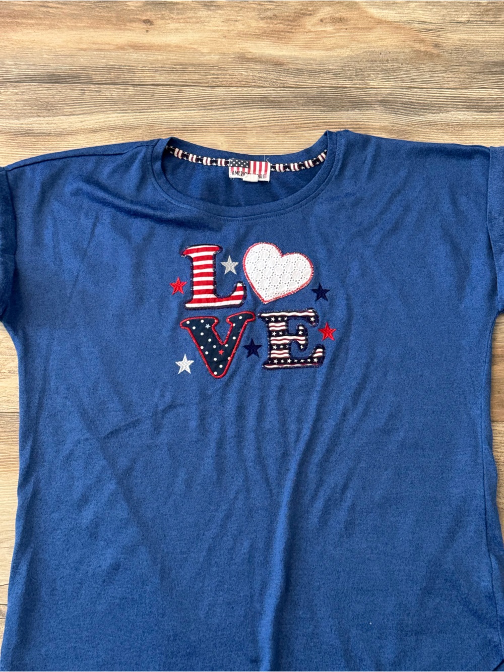 American Spirit Americana-themed graphic Love Medium Blue USA